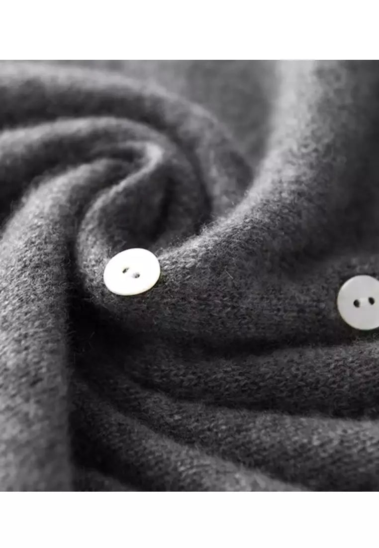 OLIVIA | Elegant Knitted Garments